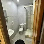 Mayor Hostal *