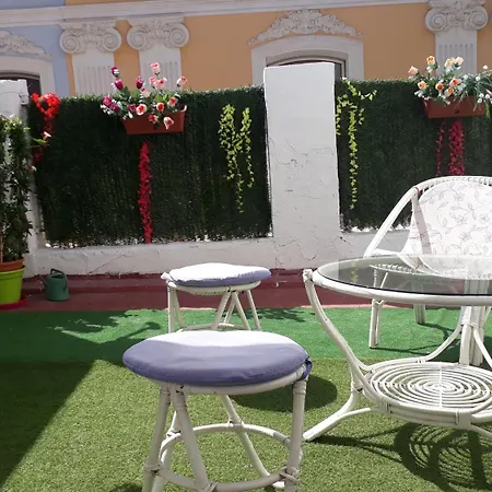 بيت شباب Mayor لقنت