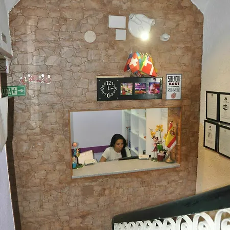 Mayor Hostel Alicante